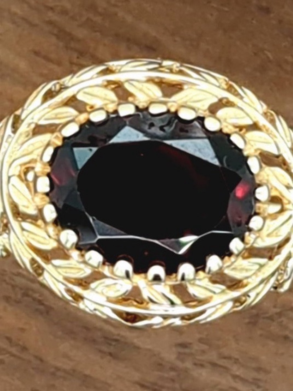 Antique Gold Ring with Deep Red Oval Genuine Garnet - Picture 6 of 9